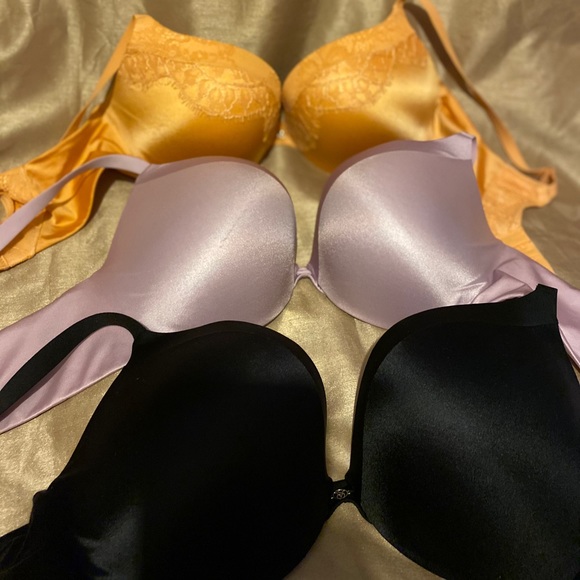 ❌SOLD❌ Victoria’s Secret Push-up Bras - Picture 7 of 10